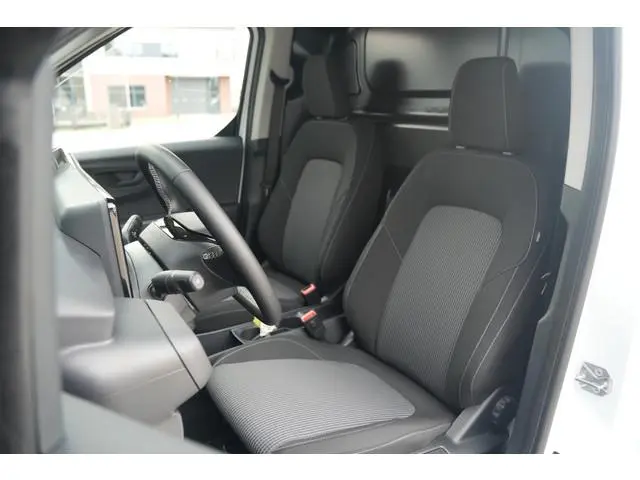 Ford E-Transit Courier