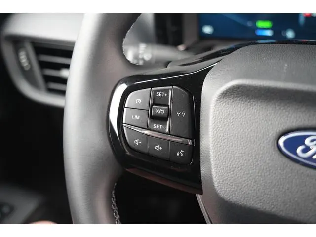 Ford E-Transit Courier