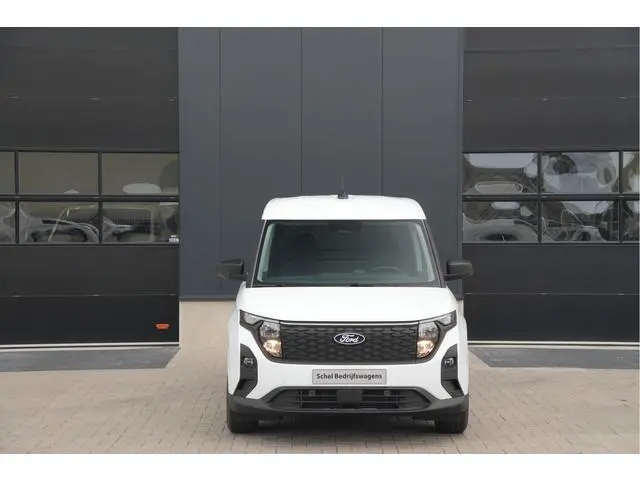 Ford E-Transit Courier
