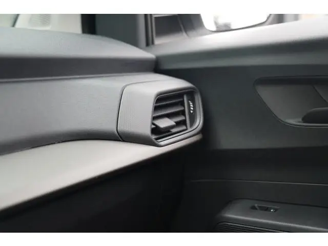 Ford E-Transit Courier