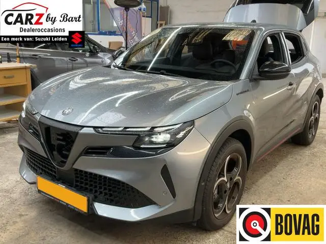 Alfa Romeo Junior 1.2 TURBO HYBRID IBRIDA SPECIALE AUT. Elek. bed. bestuurdersstoel | Keyless | Adap...