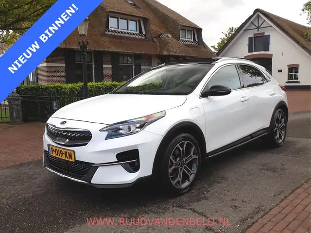 Kia XCeed 1.6 GDi PHEV STOELVENTILATIE / ACC / TREKHAAK / LEDER / SCHUIF-DAK / CARPLAY