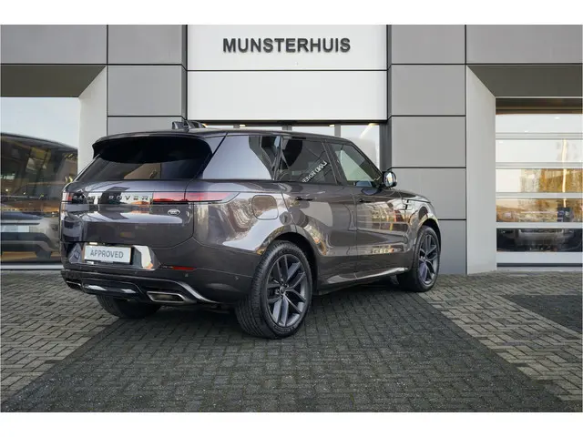 Land Rover Range Rover Sport 3.0 P440e Dynamic SE | Elektrische trekhaak | Schuif/Kantel dak | Voorstoelen / Achterbank verwarmd |