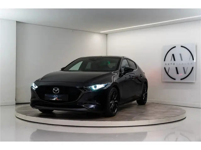 Mazda 3 2.0 e-SkyActiv-X M Hybrid 180 Luxury 187PK | NL AUTO+NAP | Bose | Leder | HUD | Elektr. Stoelen | VOL OPTIE! 12 MND Garantie