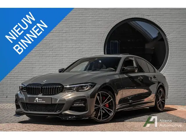 BMW 3-serie 330e High Executive M-sport, Harman Kardon, schuifdak, M performance, Memory, driving as...