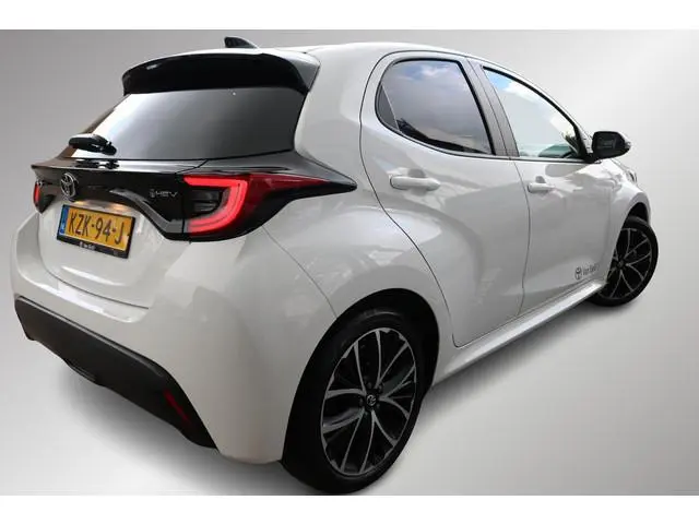 Toyota Yaris 1.5 Hybrid 115 Dynamic Keyless entree, apple android auto, Lichtmetalen velgen, Achteru...