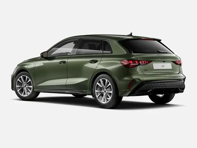 Audi A3 Sportback 40 TFSI e S edition 204 PK · Glazen panoramadak · Sonos premium 3d · Comfortpakket...