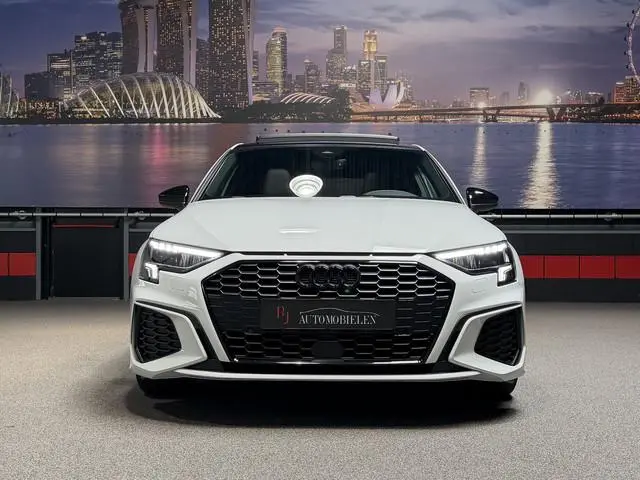 Audi A3 Sportback 35 TFSI S-Line RS-Stoelen|Panorama|Matrix|Camera