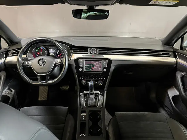 Volkswagen Passat Variant 1.4 TSI GTE Highline | Elektr. trekhaak | Massagestoel | Adaptive cruise |...