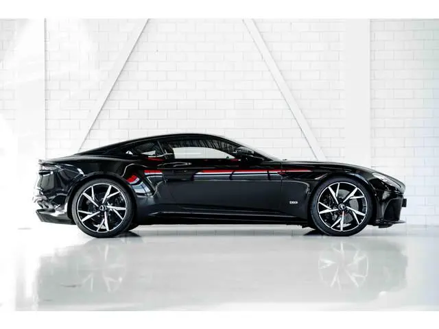 Aston Martin DBS