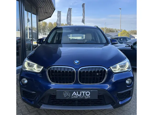 BMW X1 sDrive18i High Executive | NL AUTO | Automaat | Achteruitrijcamera | Navigatie | Parkeersenso...