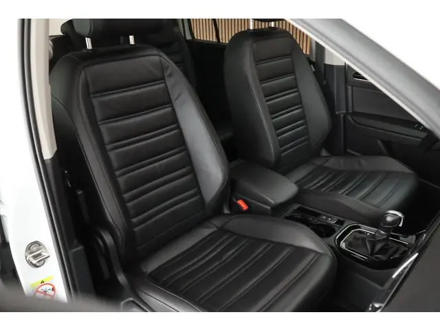 Volkswagen Touran 1.4 TSI 150pk DSG Comfortline Bsns 7Pers. Leder Stoelverwarming Panoramadak Naviga...