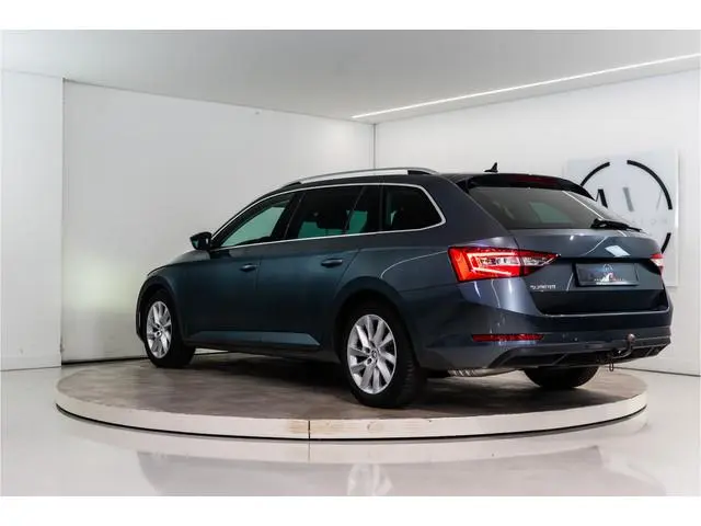 ŠKODA Superb Combi 1.5 TSI ACT Business Edition 150PK | NL AUTO+NAP | 1e Eigenaar | Carplay | Trekha...