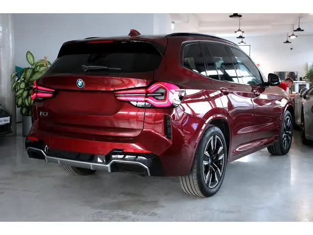BMW iX3