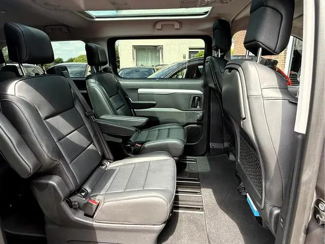 Peugeot Traveller