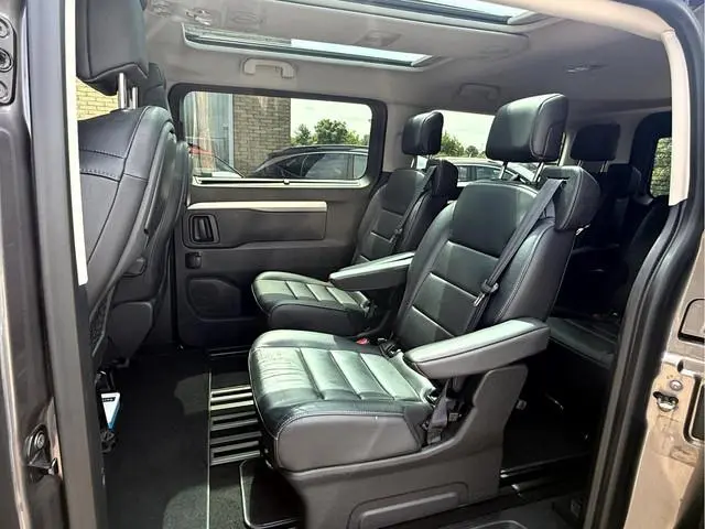 Peugeot Traveller