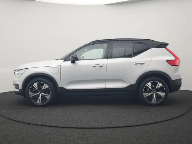 Volvo XC40 T5 Ultimate Dark PHEV 262pk Dealer O.H | Trekhaak Af Fabriek | Panodak | Adaptive Cruise...