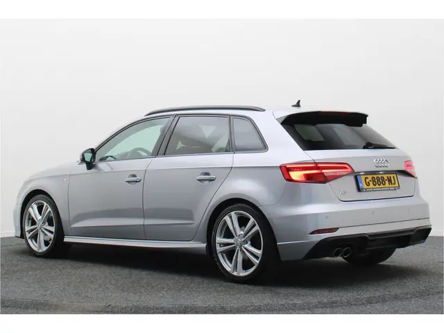 Audi A3 Sportback 35 TFSI CoD Advance Sport S Line Virtual Cockpit, Apple Carplay, LED, Stoelverwarm...