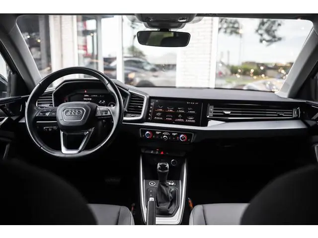 Audi A1 citycarver 30 TFSI epic Led Camera Stoelverwarming Keyless