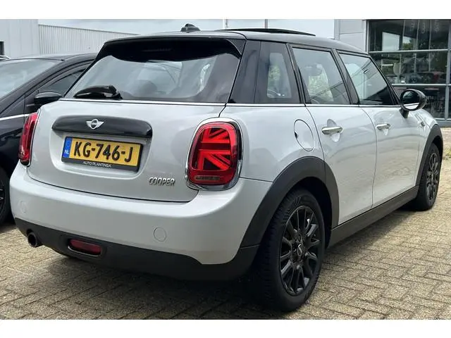 MINI 5-Deurs 1.5 Cooper Business 136PK | PANO | NAP | Airco | Cruise Control | Lichtmetalen Velgen |...