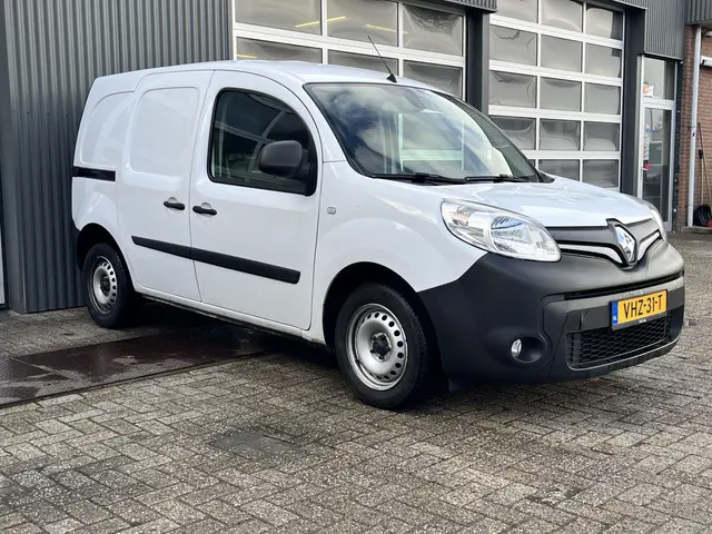 Renault Kangoo 1.5 Blue dCi Airco Bpm vrij Cruise control Bluetooth telefoon voorbereiding 2-persoon...