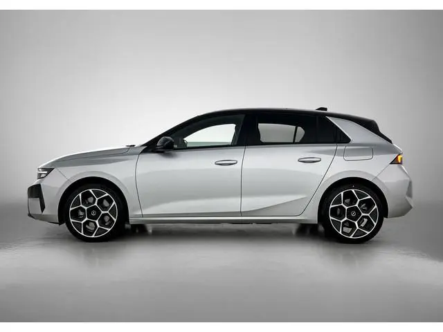 Opel Astra Astra 5-deurs Plug-In Hybrid Ultimate nu tot €3.500 korting