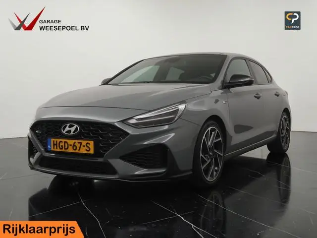Hyundai i30 Fastback 1.5 T-GDi 160PK MHEV DCT7 N-Line Sky Automaat - Navigatie - Panoramadak - Camer...