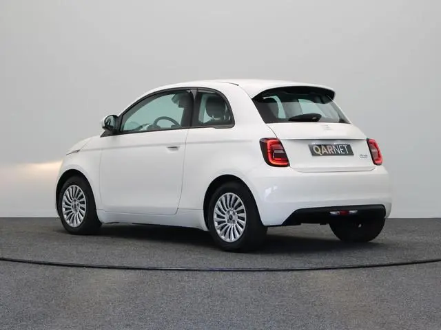 Fiat 500e Icon 42 kWh | Apple Carplay & Android Auto | 320km WLTP | 11kw Lader | SOH 97% |
