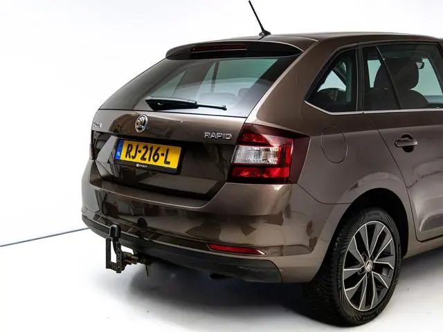 ŠKODA Rapid Spaceback 1.0 TSI Greentech Drive | Stoelverwarming | App-connect | Trekhaak | Cruise Co...