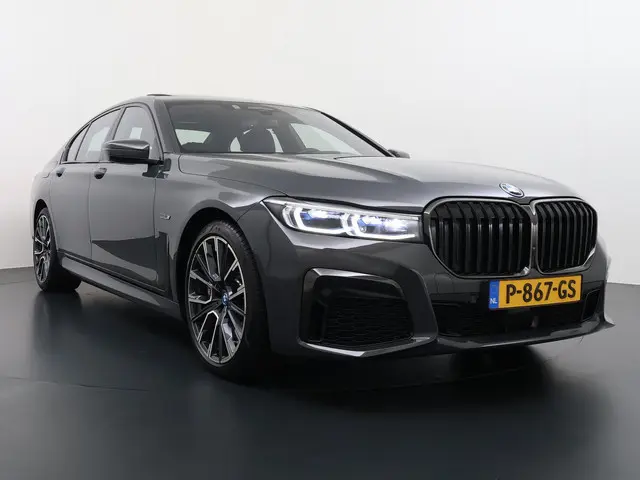 BMW 7-serie 745e High Executive M Pakket Schuifdak Dealer onderhouden