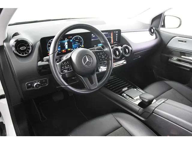 Mercedes-Benz B-klasse 180 Automaat *1ste Eigenaar*Leer*Navigatie*Stoelverwarming*
