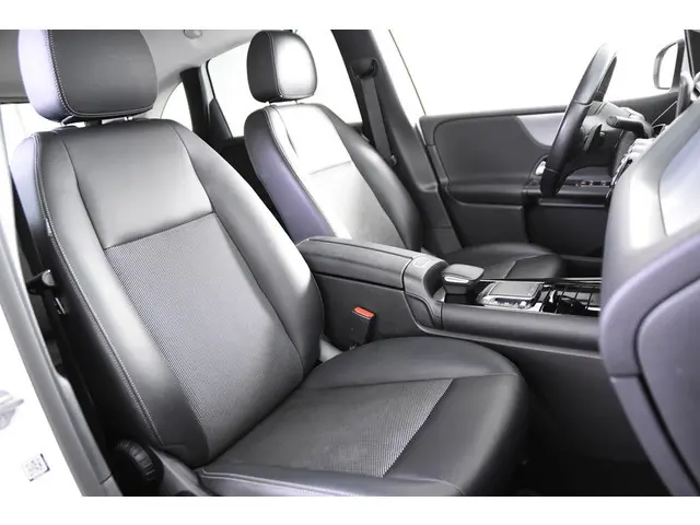 Mercedes-Benz B-klasse 180 Automaat *1ste Eigenaar*Leer*Navigatie*Stoelverwarming*