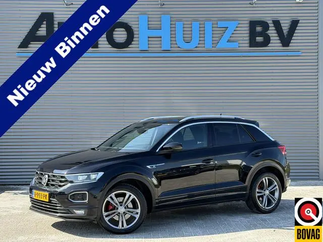 Volkswagen T-Roc 1.5 TSI Sport R-Line Trekhaak Carplay Achteruitrijcamera 4S Banden Stoelverwarming
