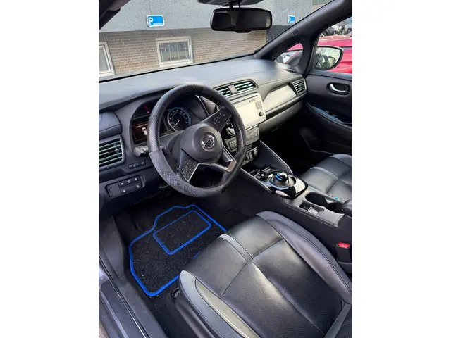 Nissan LEAF Tekna 40 kWh VERWACHT ZATERDAG 21-2 | WARMTEPOMP | STUUR + STOELVERWARMING VOOR EN ACHTE...