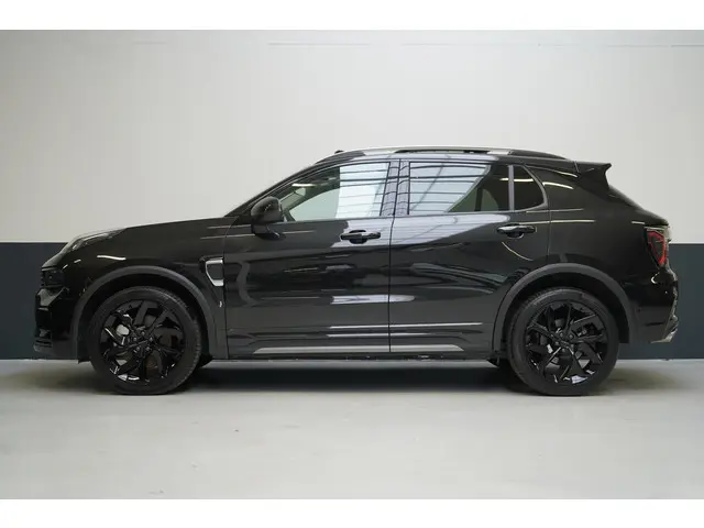 Lynk & Co 01 1.5 | Zwart optiek | Panoramadak | Navigatie | Memory | Apple CarPlay