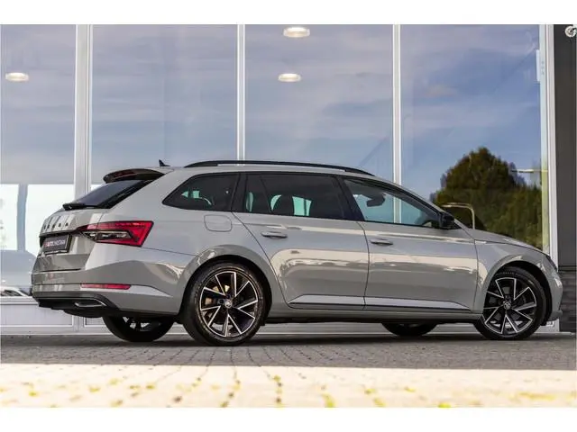 ŠKODA Superb Combi 1.5 TSI ACT Sportline | Memory | Camera | ACC