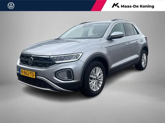 Volkswagen T-Roc 1.0 TSI 110pk Life · Camera · Apple/Android Car Play · Navigatie · P-Sensoren · 16'...