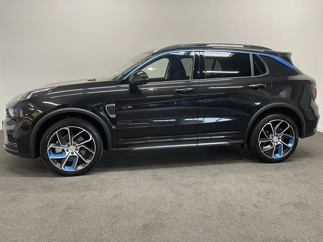 Lynk & Co 01 1.5 261pk AUT7 PHEV 72km Elec. Pano/ Adapt./ 360 Camera/ Dig. Dashboard/ Stoelverw.