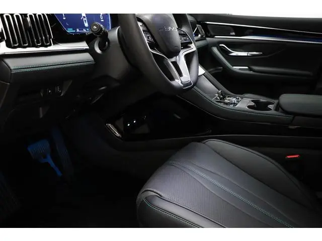BYD SEAL U