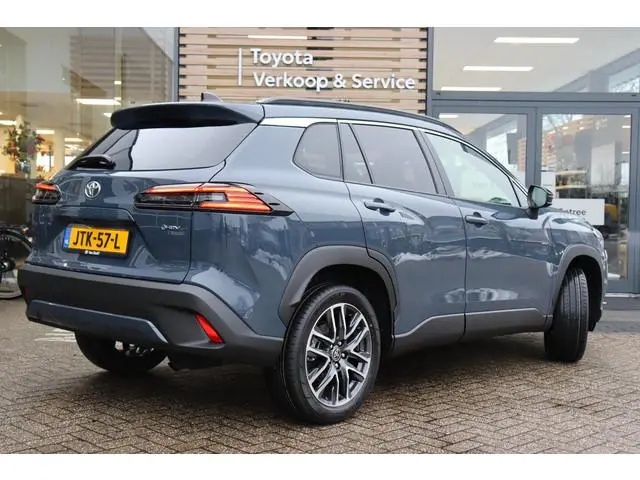 Toyota Corolla Cross Hybrid 140 Dynamic , Nieuw en direct leverbaar met €2.500 demovoordeel!
