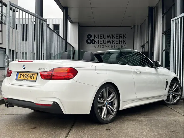 BMW 4-serie Cabrio 428i M Sport | HEAD-UP DISPLAY | CAMERA | LEDER | NAVI | CARPLAY | LMV 19'' | NEK...