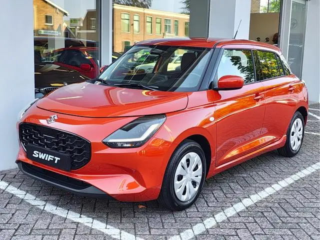Suzuki Swift 1.2 COMFORT SMART HYBRID Direct Leverbaar | Tot 10 JAAR GARANTIE! | Inclusief € 2.200,-...
