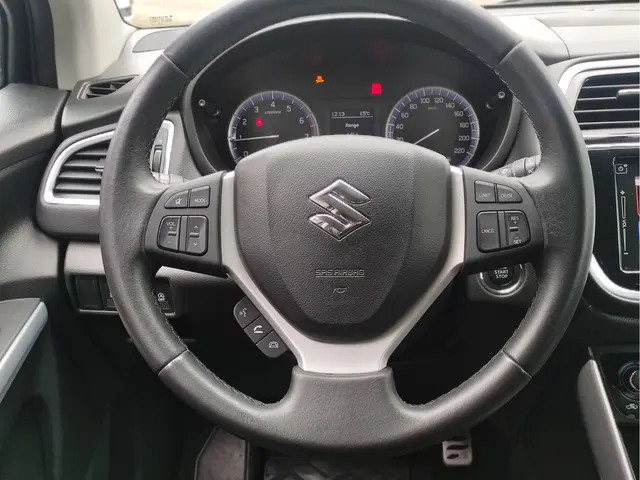 Suzuki S-Cross