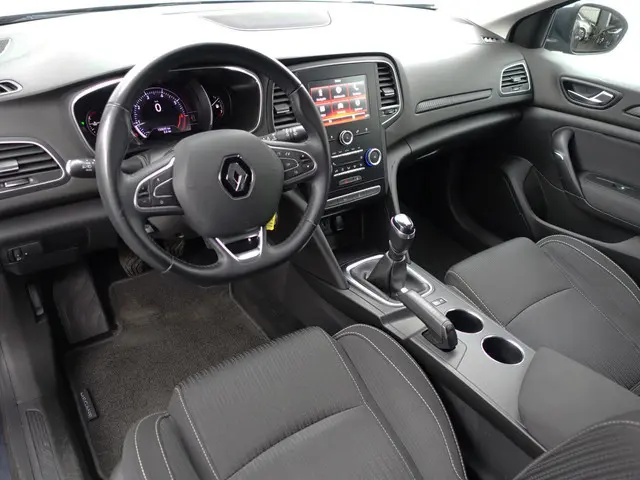 Renault Mégane Estate 1.2 TCe Intens- Comfort Interieur, Led, Clima, Cruise, Navi, Virtual Cockpit