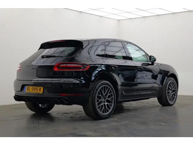 Porsche Macan 2.0 | Achteruitrijcamera | Verwarmd stuurwiel | Verwarmde voorstoelen