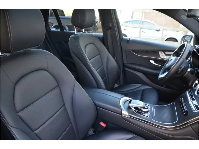 Mercedes-Benz GLC-klasse 300 4MATIC (4x4), Pano, Leder (Verhuisgoed auto uit USA)