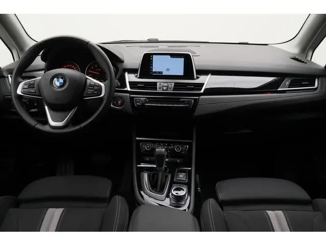 BMW 2-serie Active Tourer 218i Corporate Lease Executive LED, Camera, Navigatie, Stoelverwarming, PD...