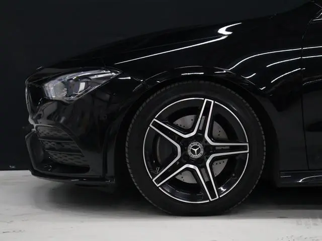 Mercedes-Benz CLA-klasse 200 Business Solution AMG [SCHUIFKANTELDAK, AMG PAKKET, APPLE CARPLAY, ANDR...