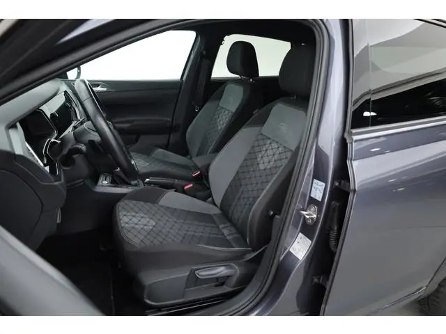 Volkswagen Taigo 1.0 TSI R-Line DSG | IQ. Light | Adapt. Cruise | Camera | Apple CarPlay | Keyless |...