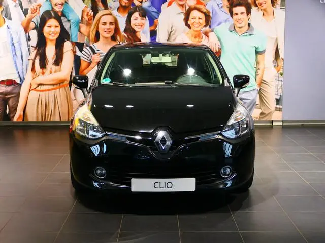 Renault Clio 0.9 TCe  Expression - Dealer onderhouden, Airco, cruise, radio, bluetooth